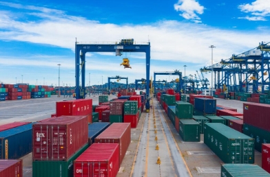 寧波貨運(yùn)公司將繼續(xù)以更加開放、包容的姿態(tài)，迎接每一個(gè)挑戰(zhàn)與機(jī)遇