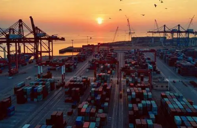 國際經濟不確定下為何企業巨頭有競爭力？青島國際物流帶您分析