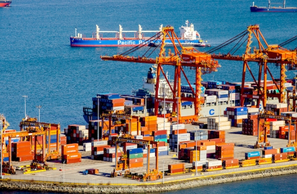 天津港正加速向智慧港口轉型，這為出口海運貨代行業(yè)帶來了機遇