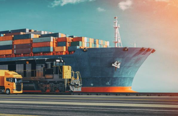 馬來西亞憑借其地理優(yōu)勢和基礎(chǔ)設(shè)施，成為了貨代行業(yè)的重要中轉(zhuǎn)站