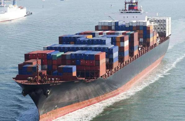 新加坡是東南亞的重要國際貿易中心，在全球貨運業中扮演著重要角色