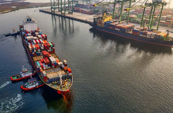 隨著全球貿(mào)易的不斷發(fā)展，國際貨代公司的未來將更加廣闊