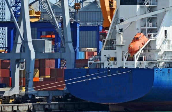 海運(yùn)物流公司如何以創(chuàng)新為引領(lǐng)推動行業(yè)變革，成為客戶關(guān)注的焦點(diǎn)