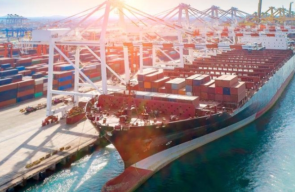 隨著電子商務(wù)的快速發(fā)展，國際貨代也迎來了新的發(fā)展機遇