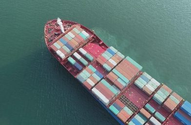 國(guó)際貨代助力更多企業(yè)跨越山海，暢通無(wú)阻地走向世界舞臺(tái)