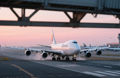 降低物流成本，提升運輸時效 —— 專業國際貨運代理為您助力